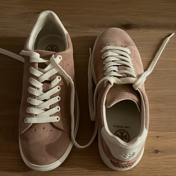 tory burch valley forge sneaker